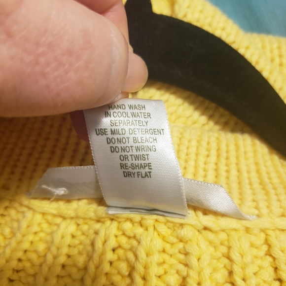 Jillian & Nicole Women's Cable Knit Three Snap Cardigan Sweater - Picture 8 of 8